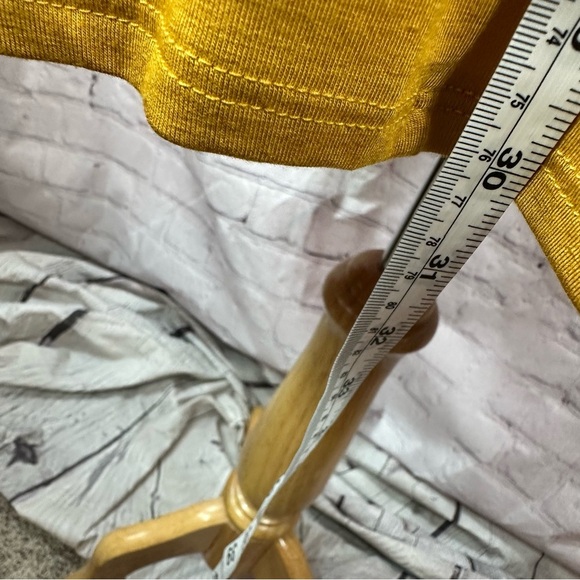 NWT boutique Mustard Yellow Women's Top Crisscross Neckline 3/4 sleeve plus - Picture 4 of 7